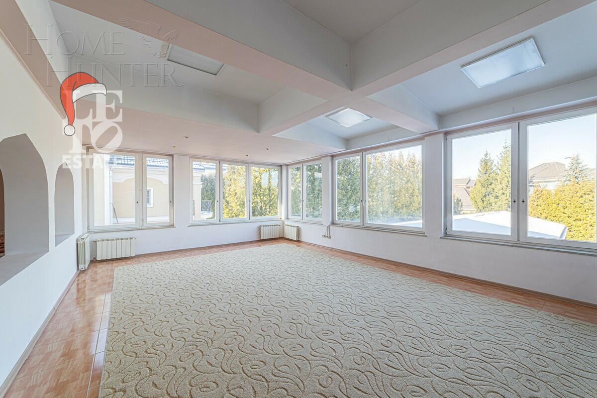 2-этажный коттедж 600 м² с отделкой