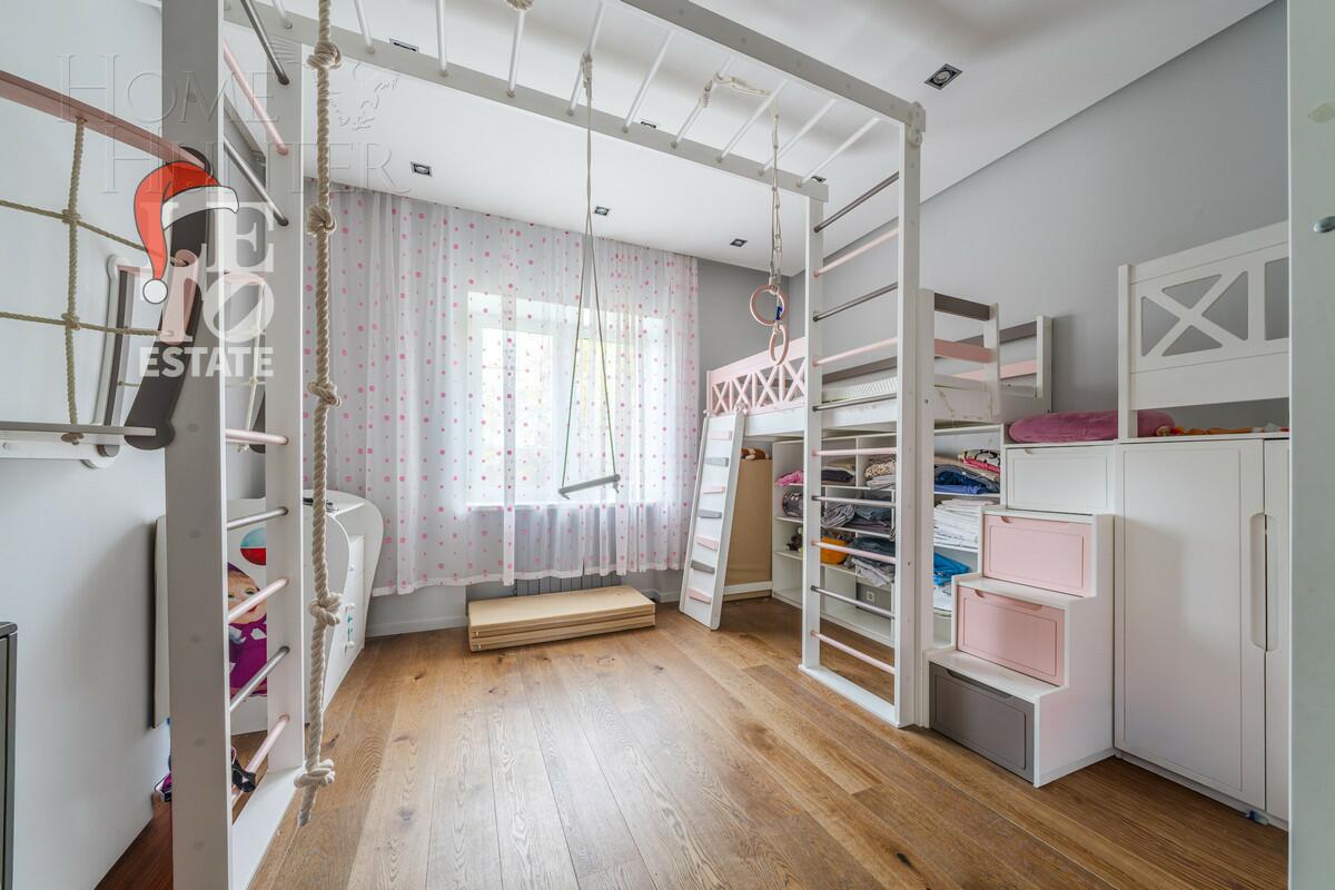 2-этажный коттедж 1 512 м² с отделкой