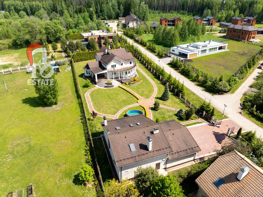 2-этажный коттедж 795 м² без отделки