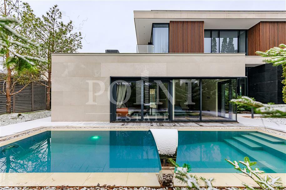 2-этажный коттедж 663 м² с отделкой