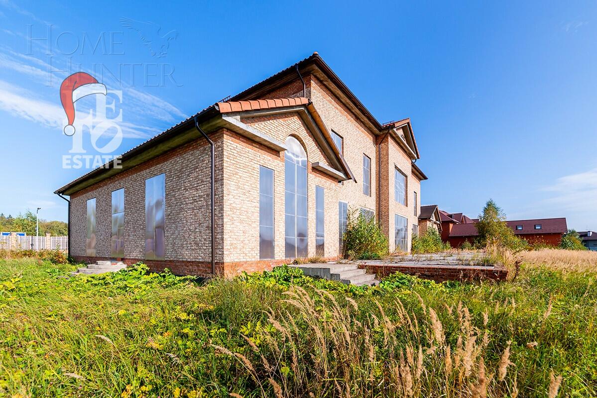 2-этажный коттедж 1 050 м² без отделки