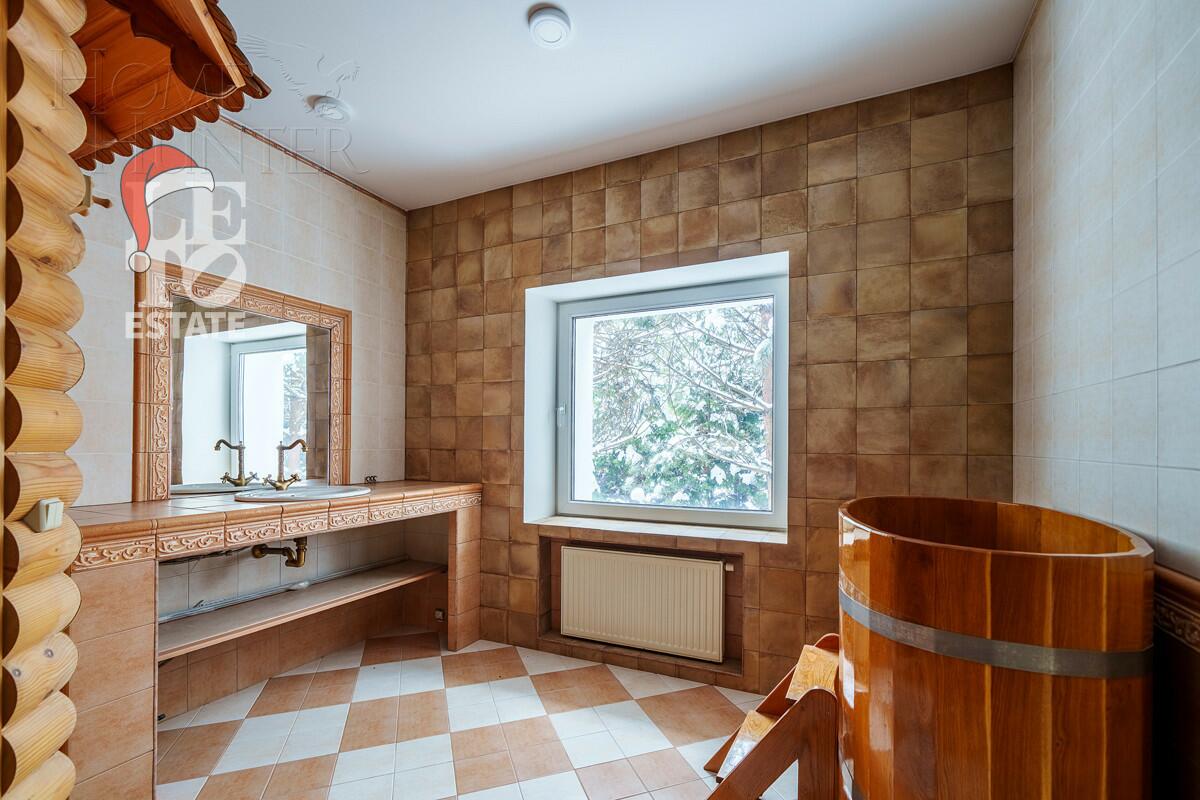 3-этажный коттедж 600 м² с отделкой