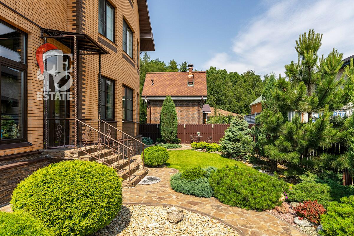 2-этажный коттедж 500 м² с отделкой