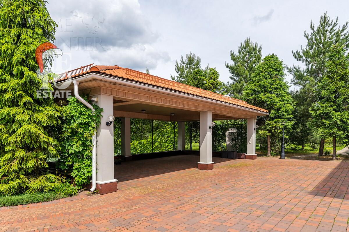 2-этажный коттедж 1 500 м² с отделкой