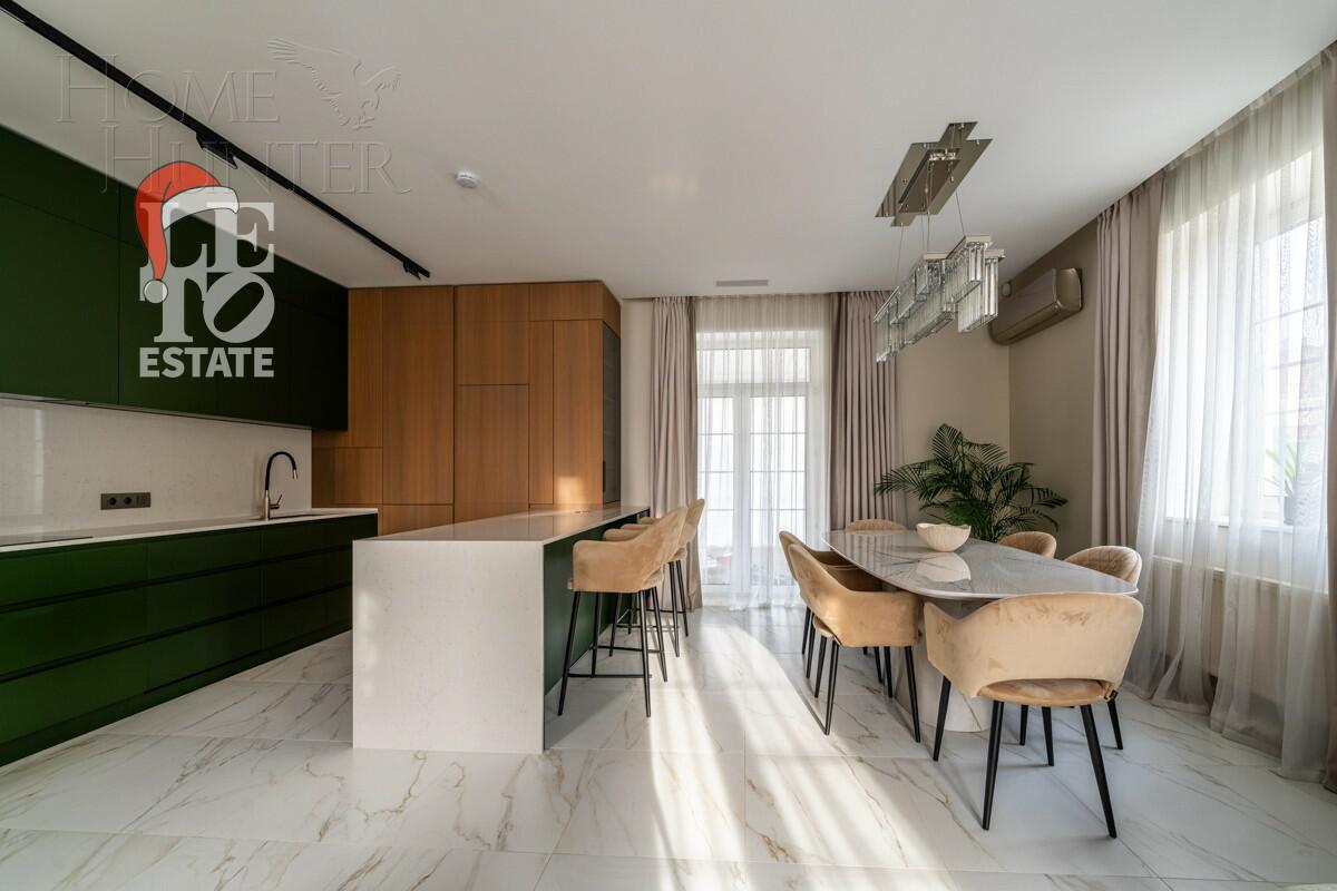 3-этажный коттедж 210 м² с отделкой