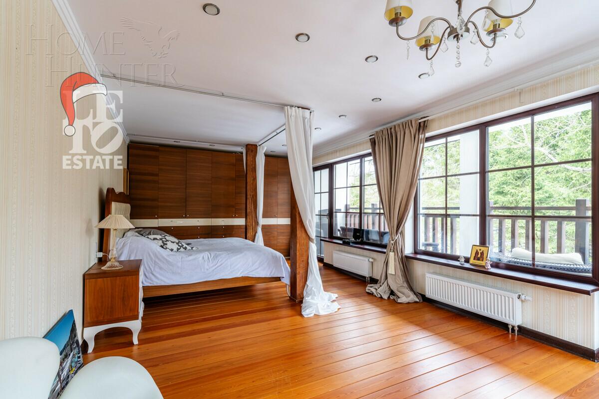 3-этажный коттедж 550 м² с отделкой