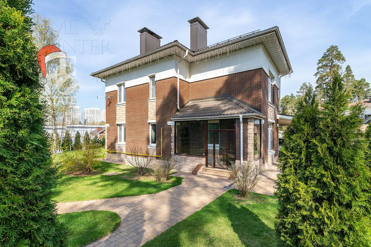 2-этажный коттедж 214 м² с отделкой