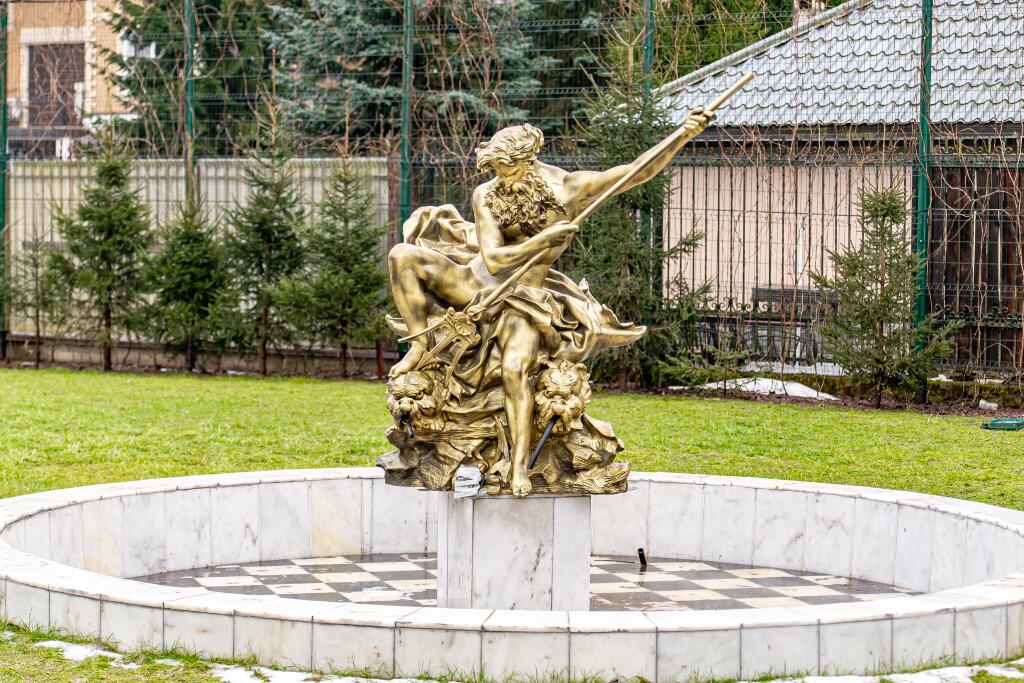 3-этажный коттедж 3 340 м² с отделкой