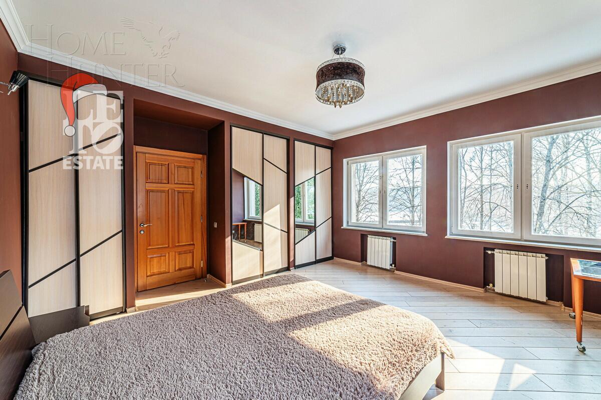 2-этажный коттедж 600 м² с отделкой