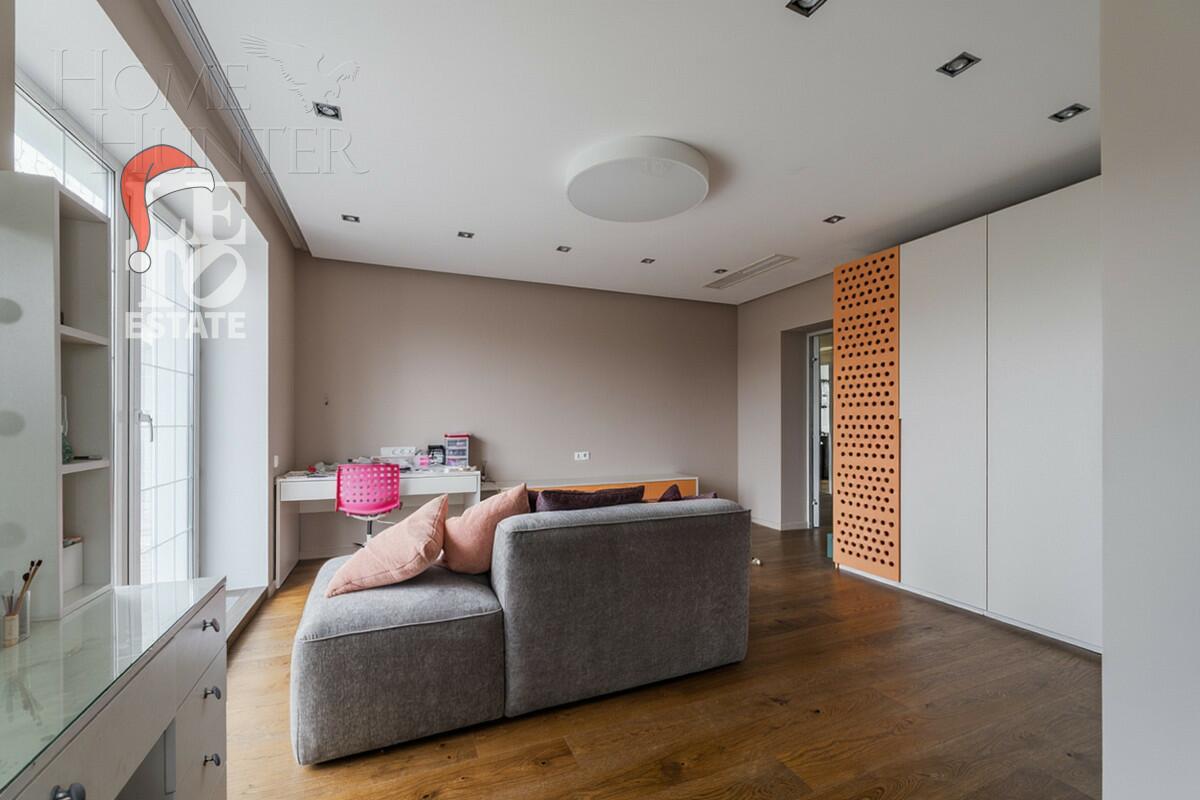 2-этажный коттедж 1 512 м² с отделкой