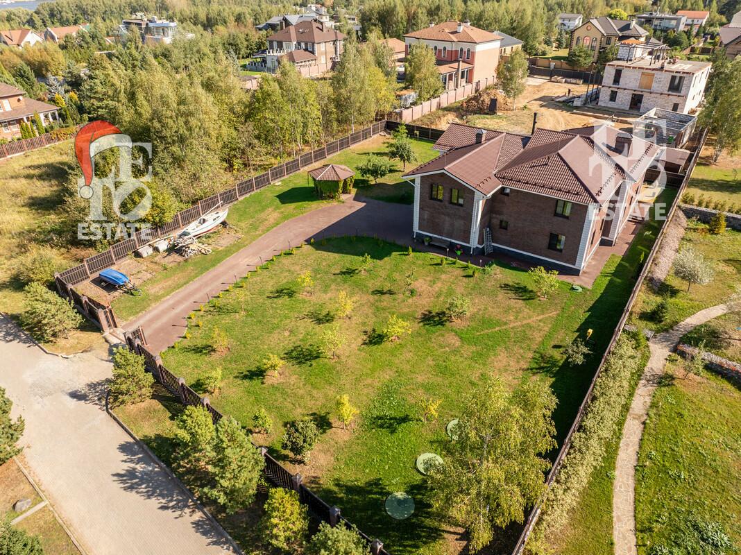 2-этажный коттедж 495.7 м² с отделкой