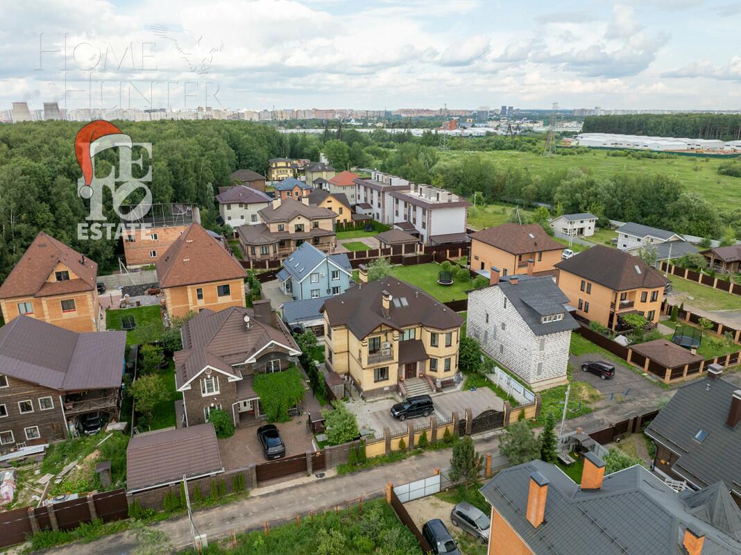 2-этажный коттедж 300.2 м² без отделки