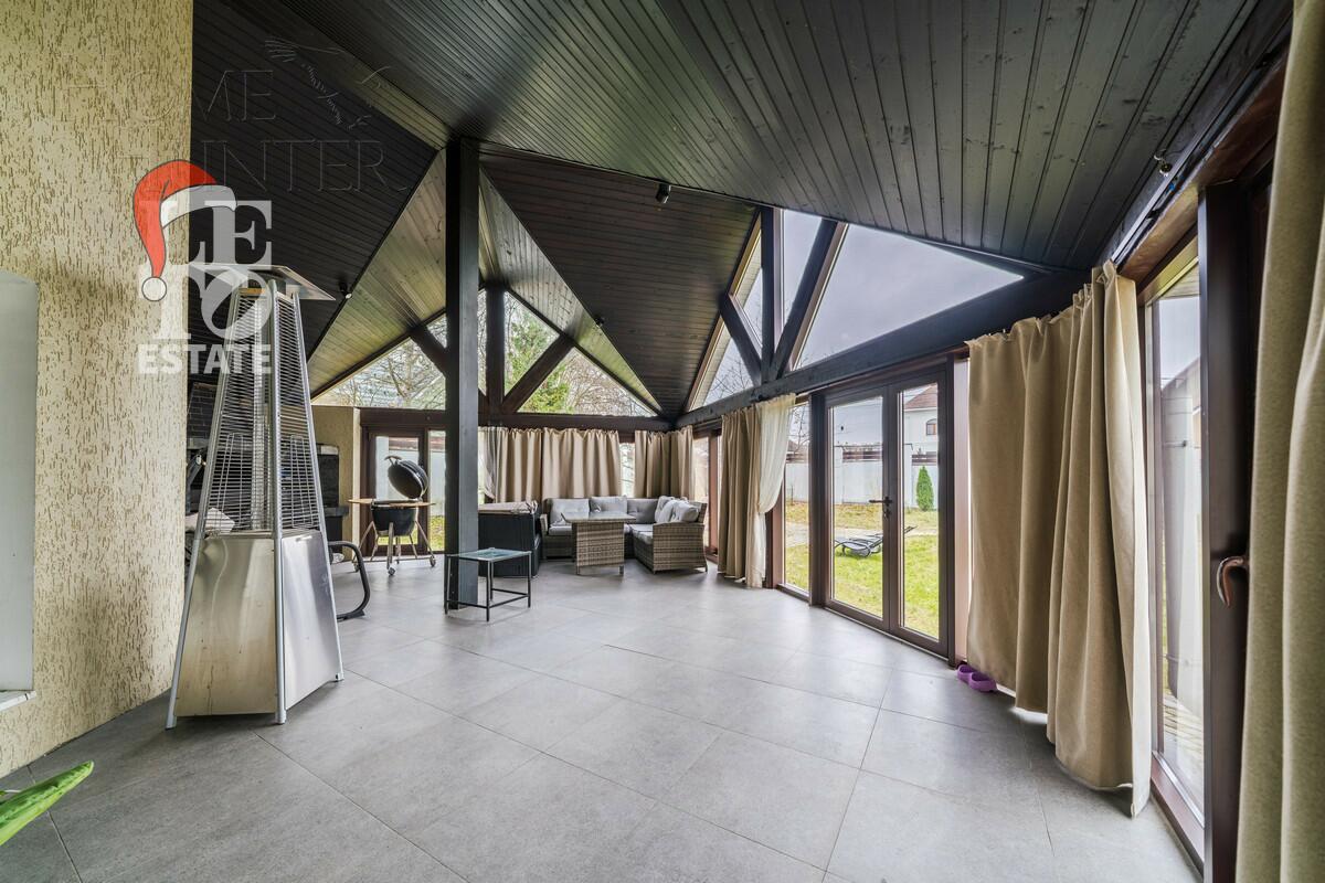 2-этажный коттедж 1 512 м² с отделкой