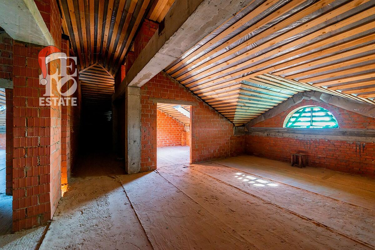 2-этажный коттедж 1 050 м² без отделки