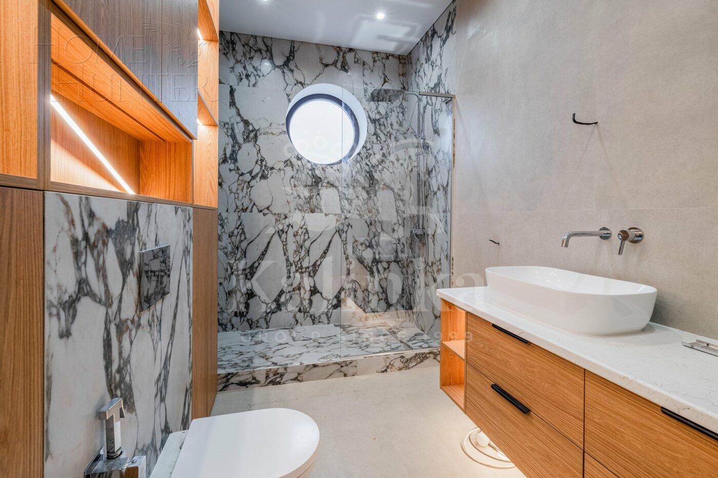 2-этажный коттедж 588 м² с отделкой