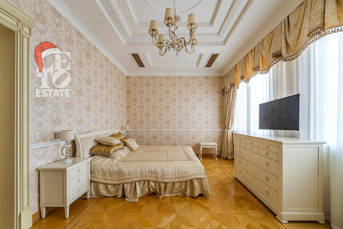 2-этажный коттедж 1 500 м² с отделкой