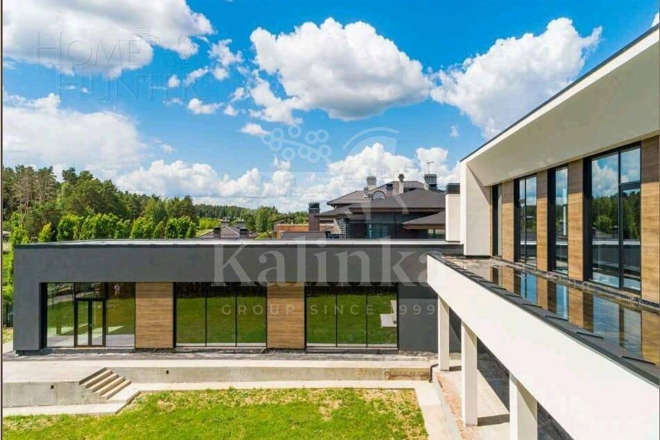 2-этажный коттедж 1 500 м² без отделки