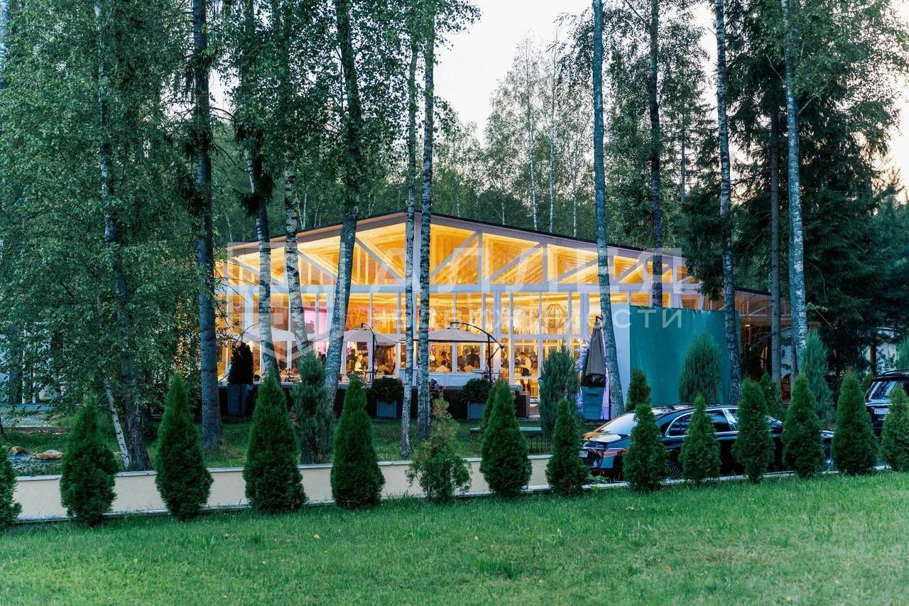 2-этажный коттедж 400 м² с отделкой