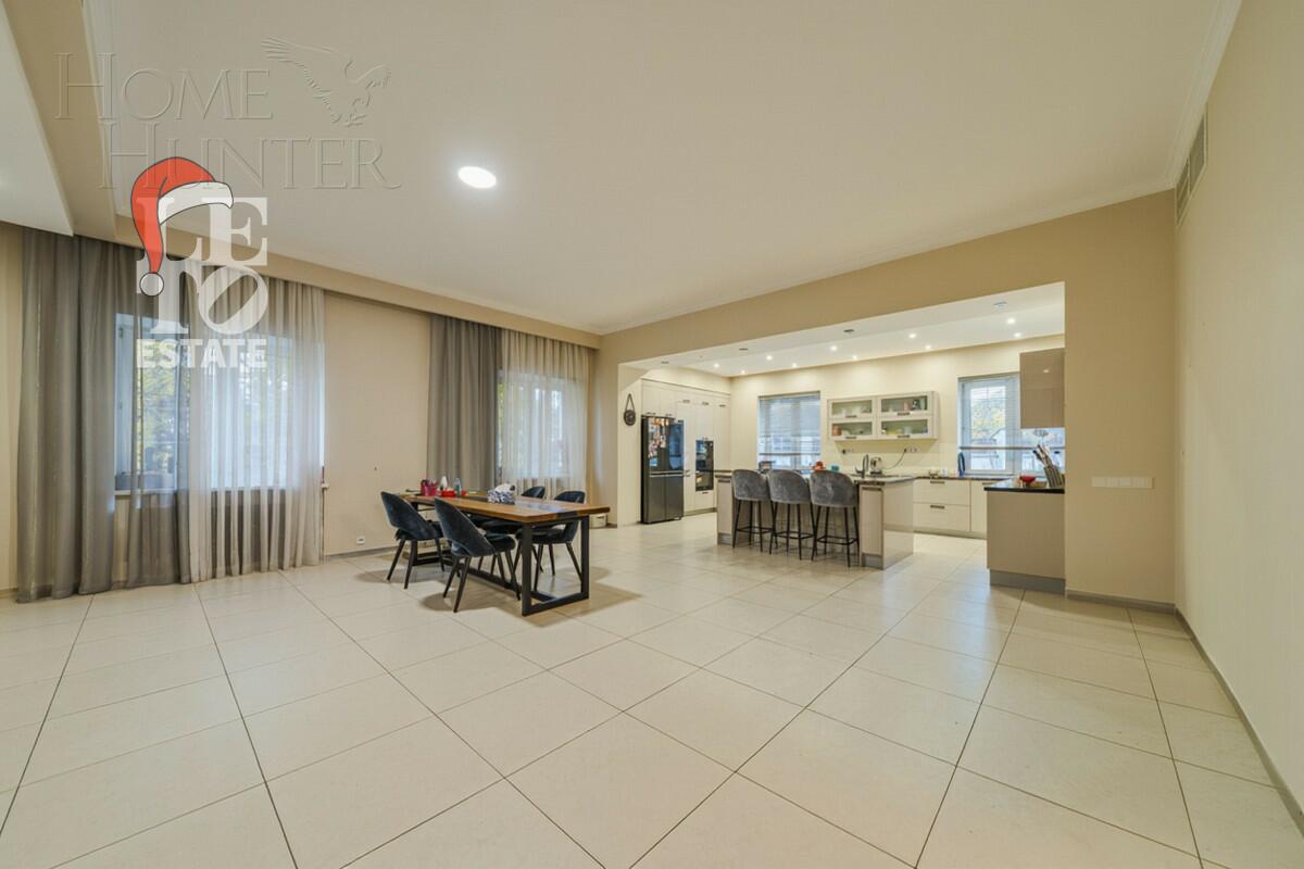 2-этажный коттедж 1 512 м² с отделкой