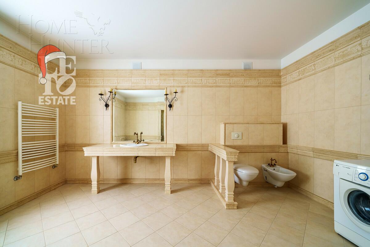 3-этажный коттедж 600 м² с отделкой