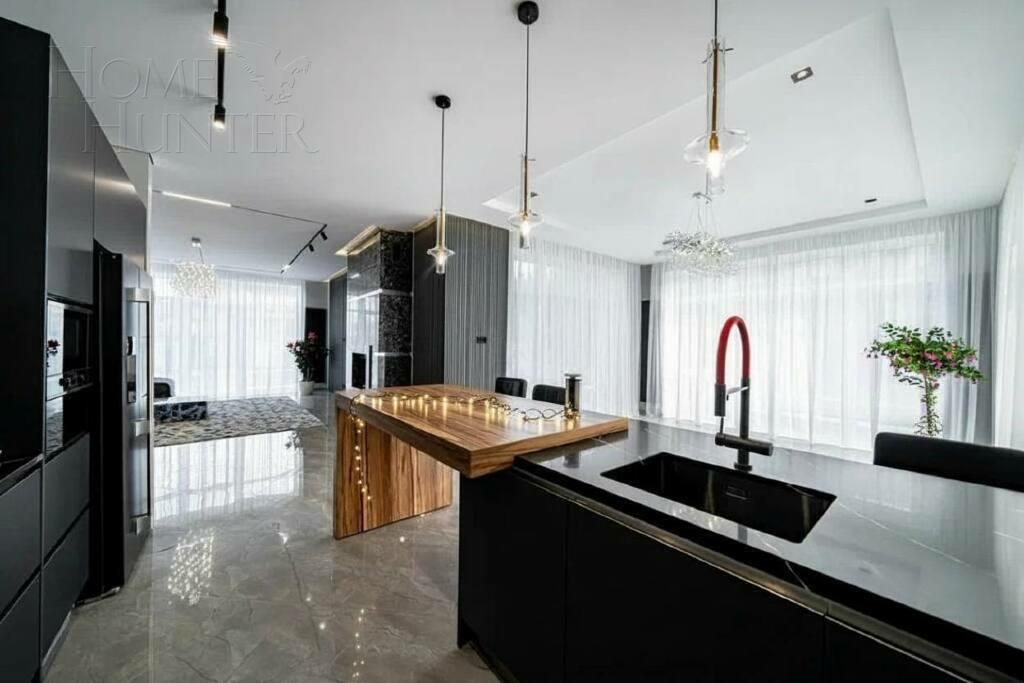 2-этажный коттедж 600 м² с отделкой