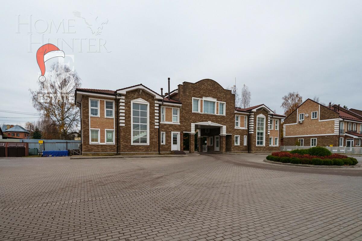 3-этажный коттедж 210 м² с отделкой