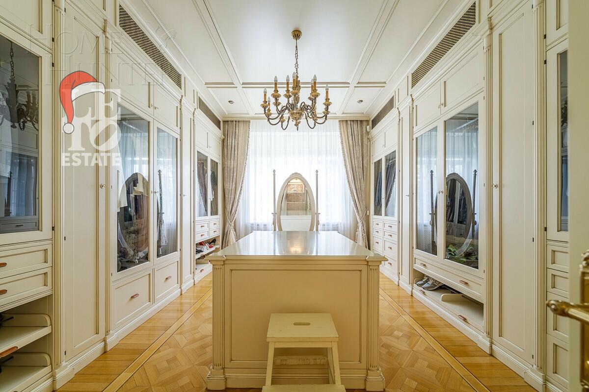 2-этажный коттедж 1 500 м² с отделкой