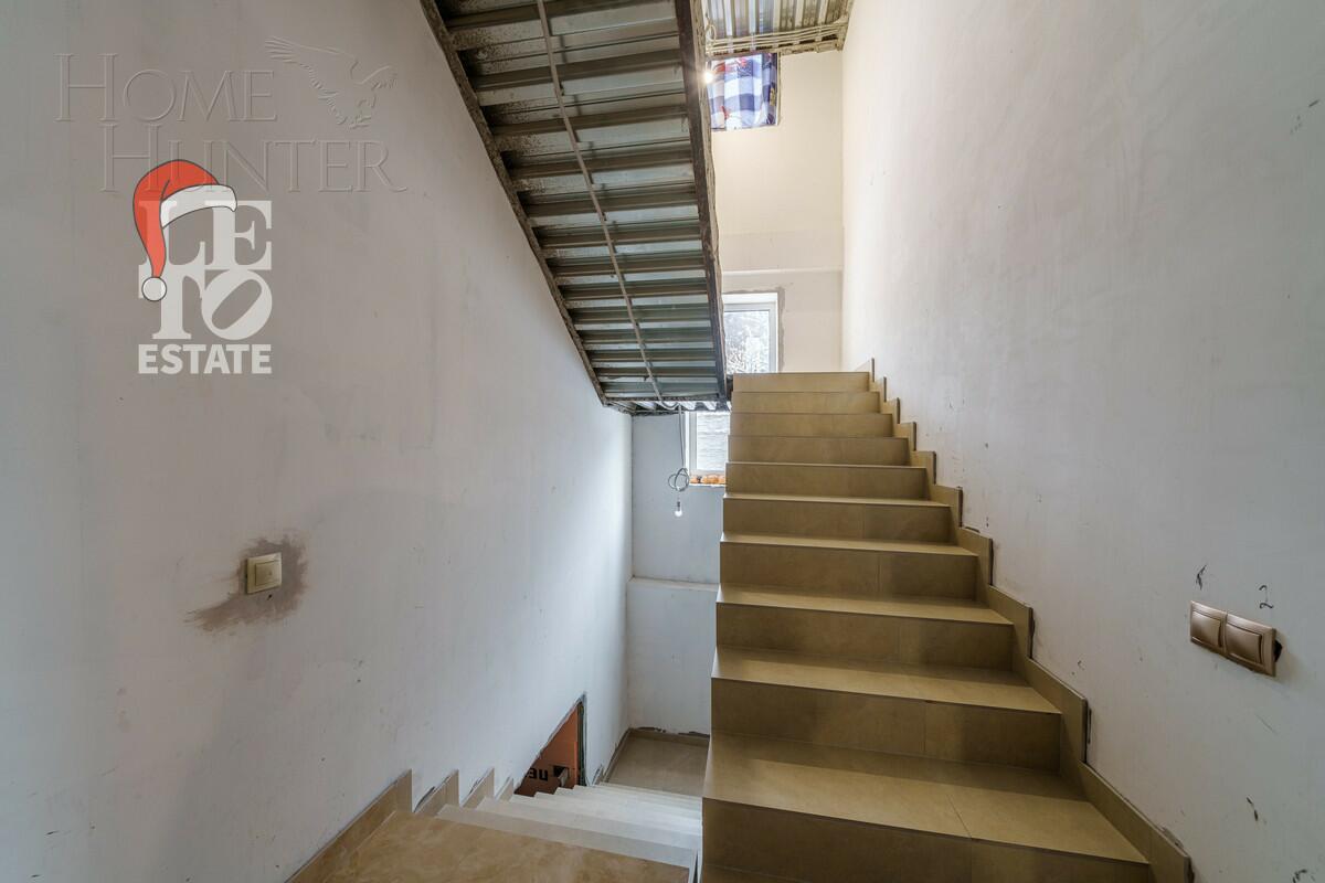 2-этажный коттедж 300.2 м² без отделки