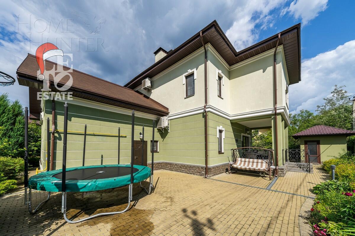 2-этажный коттедж 286.6 м² с отделкой