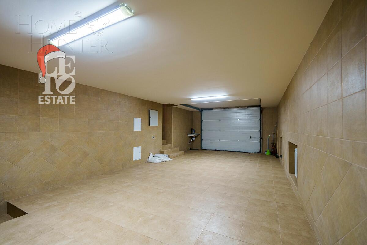 3-этажный коттедж 600 м² с отделкой