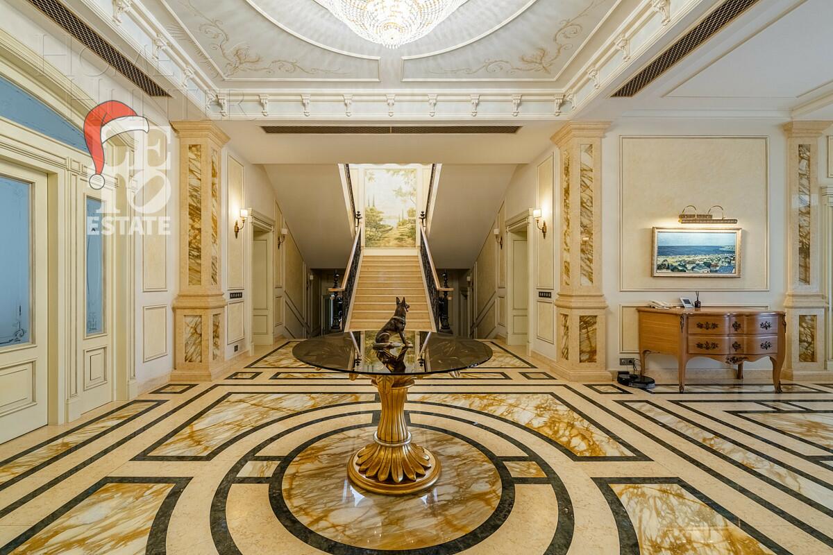 2-этажный коттедж 1 500 м² с отделкой