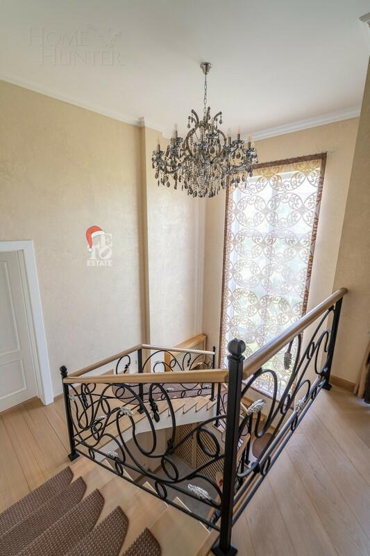 2-этажный коттедж 286.6 м² с отделкой