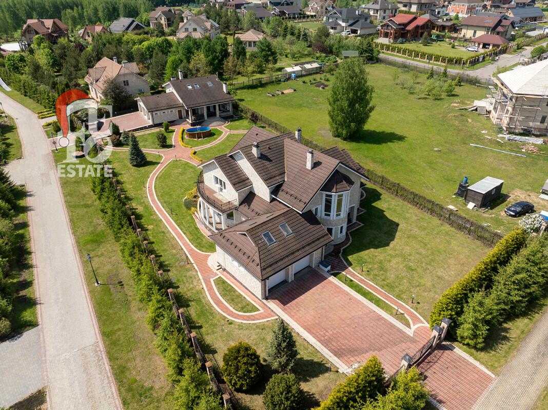 2-этажный коттедж 795 м² без отделки