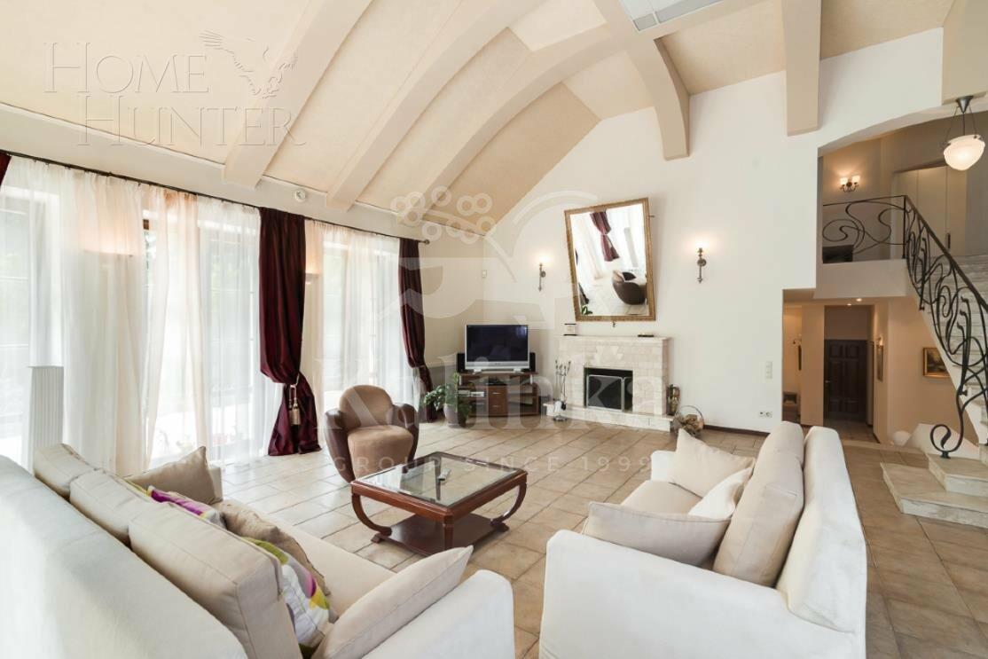 2-этажный коттедж 650 м² с отделкой