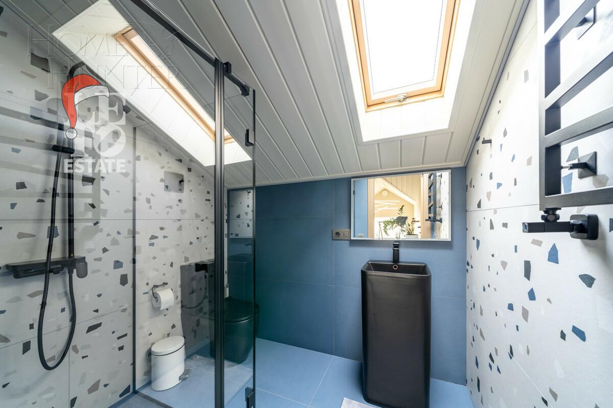 3-этажный коттедж 210 м² с отделкой