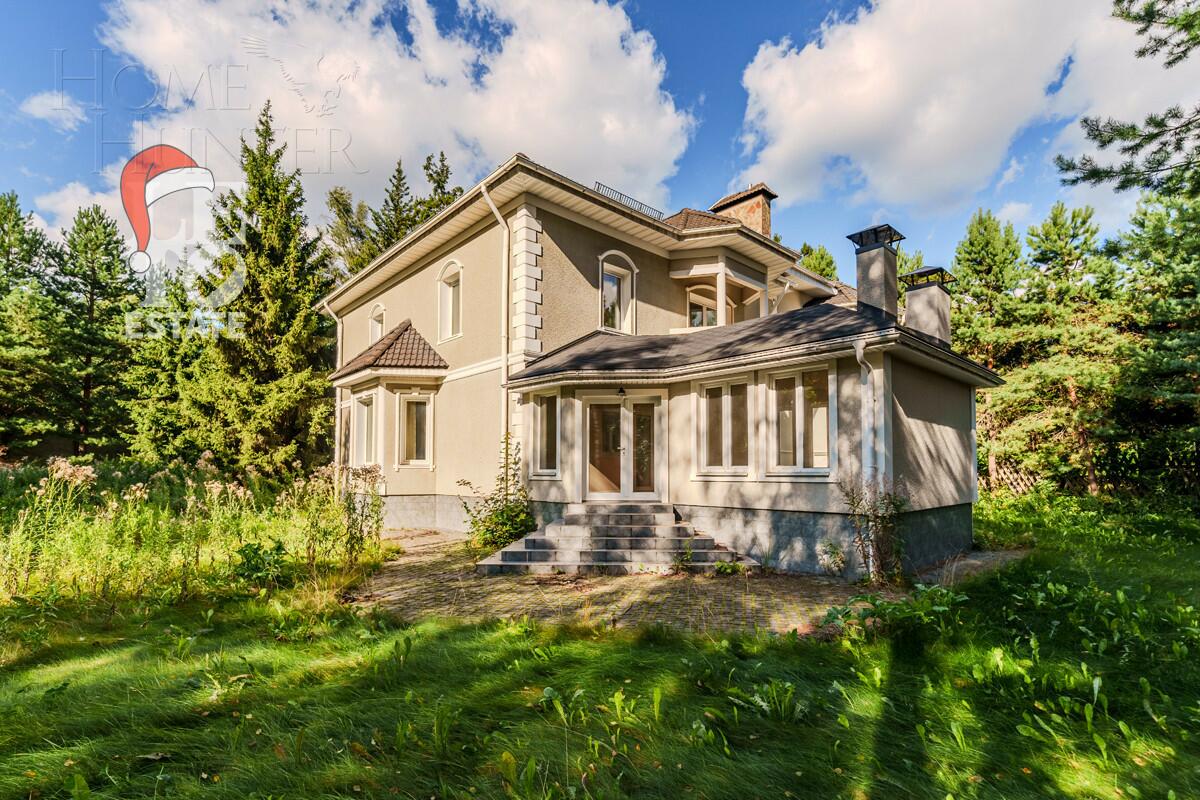 3-этажный коттедж 600 м² с отделкой