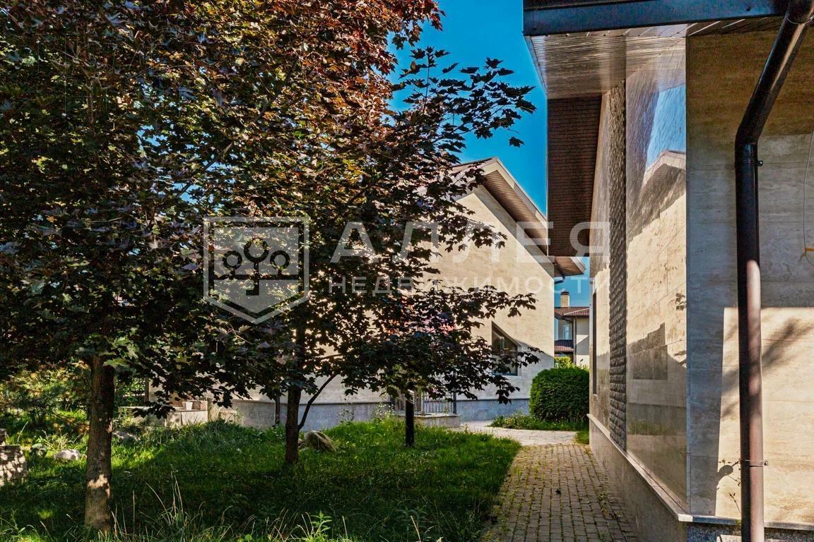 2-этажный коттедж 600 м² без отделки