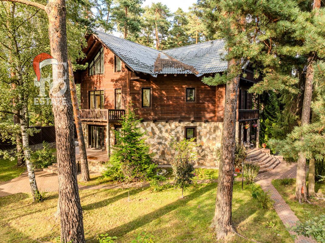 3-этажный коттедж 490 м² с отделкой