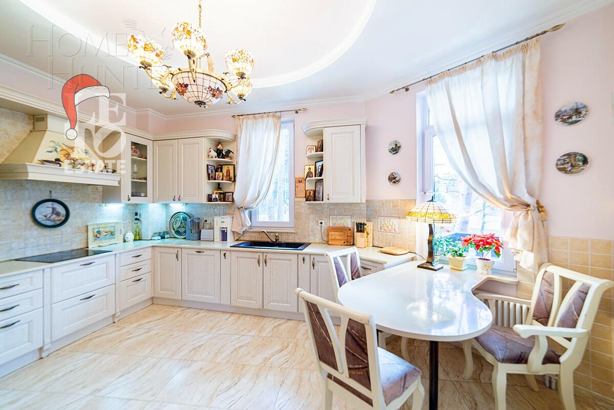 3-этажный коттедж 490 м² с отделкой