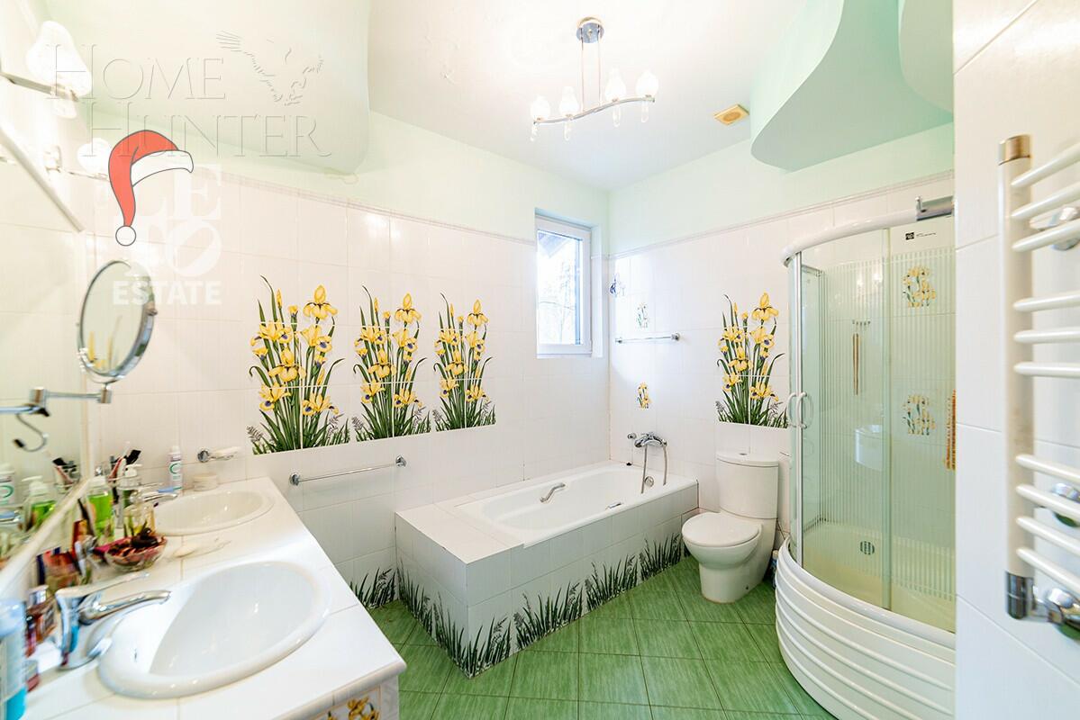 3-этажный коттедж 490 м² с отделкой