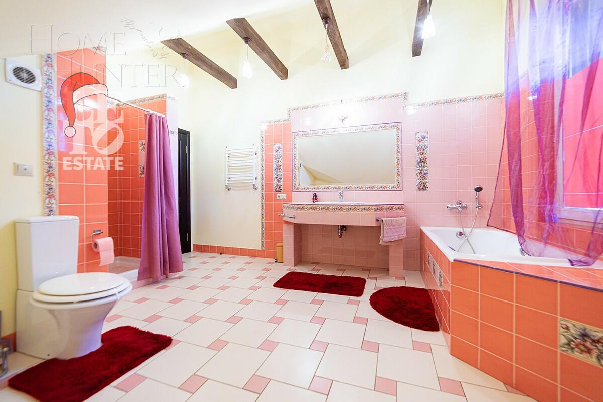 3-этажный коттедж 490 м² с отделкой