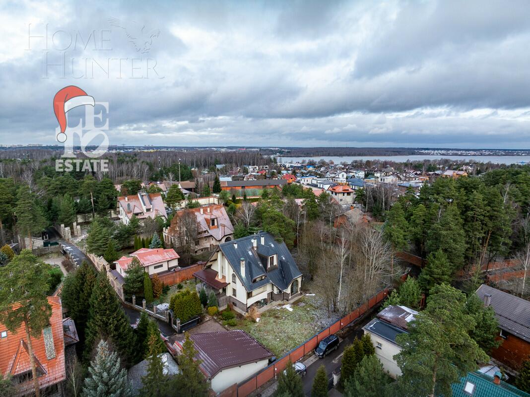 3-этажный коттедж 520 м² с отделкой