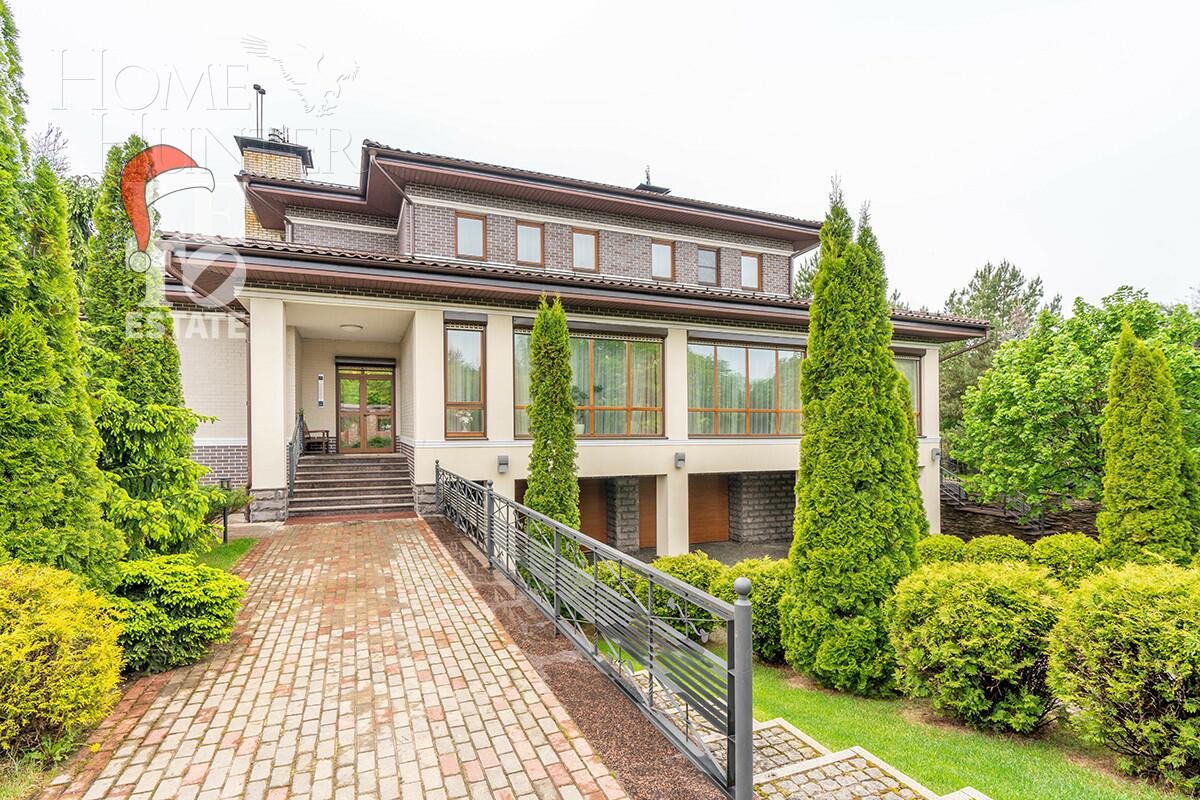 2-этажный коттедж 841 м² с отделкой