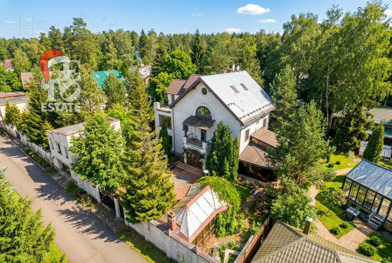 3-этажный коттедж 520 м² с отделкой