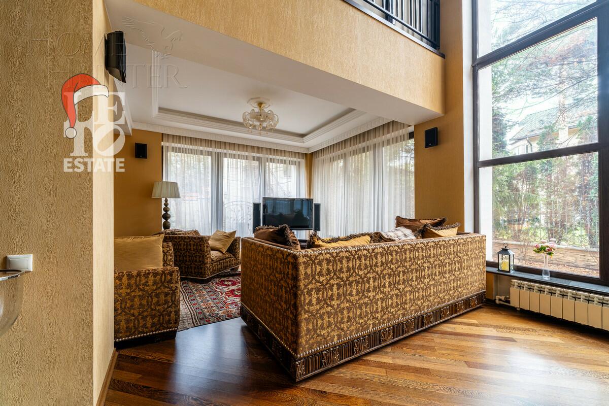 3-этажный коттедж 520 м² с отделкой