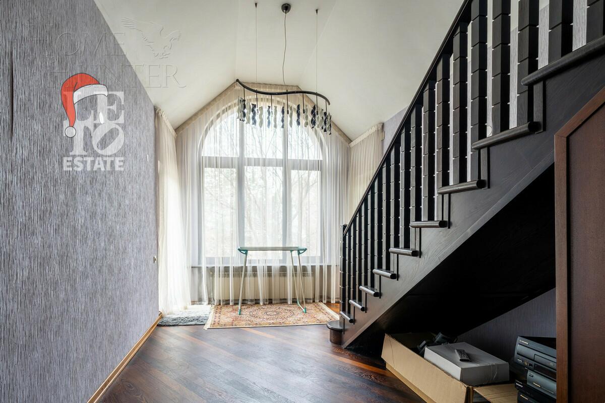 3-этажный коттедж 520 м² с отделкой