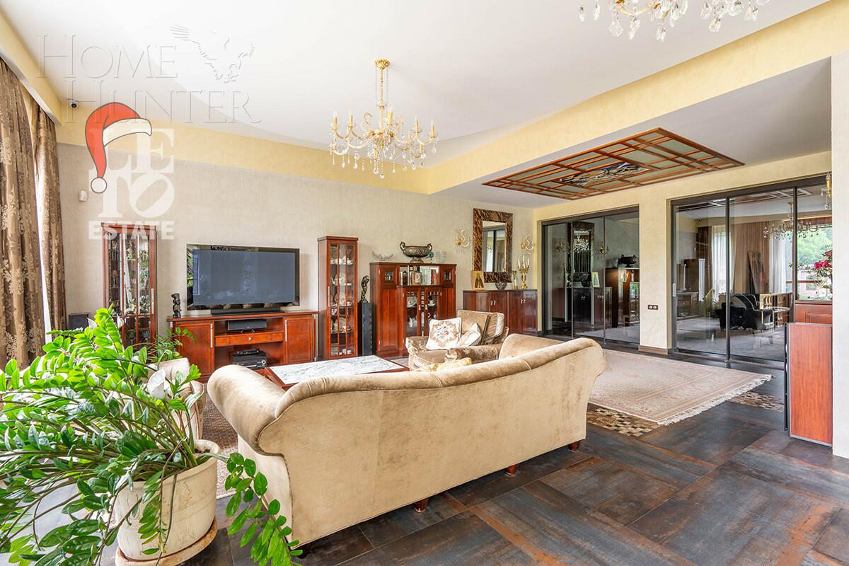 2-этажный коттедж 841 м² с отделкой