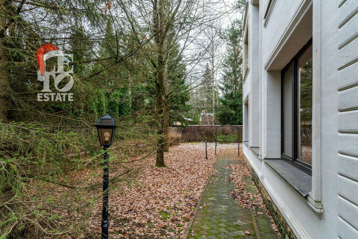 3-этажный коттедж 520 м² с отделкой