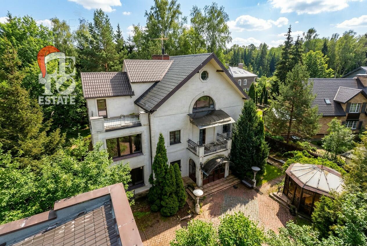 3-этажный коттедж 520 м² с отделкой