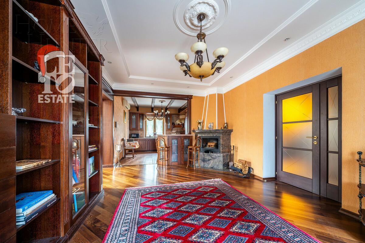 3-этажный коттедж 520 м² с отделкой